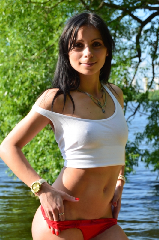 Елена, 22 года, 1 размер груди